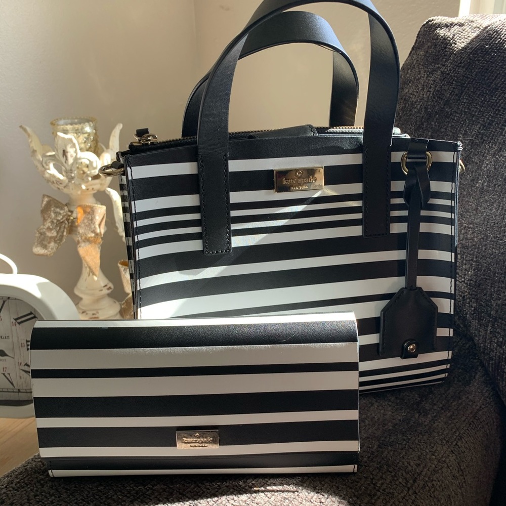 Black/white striped Kate spade purse/wallet